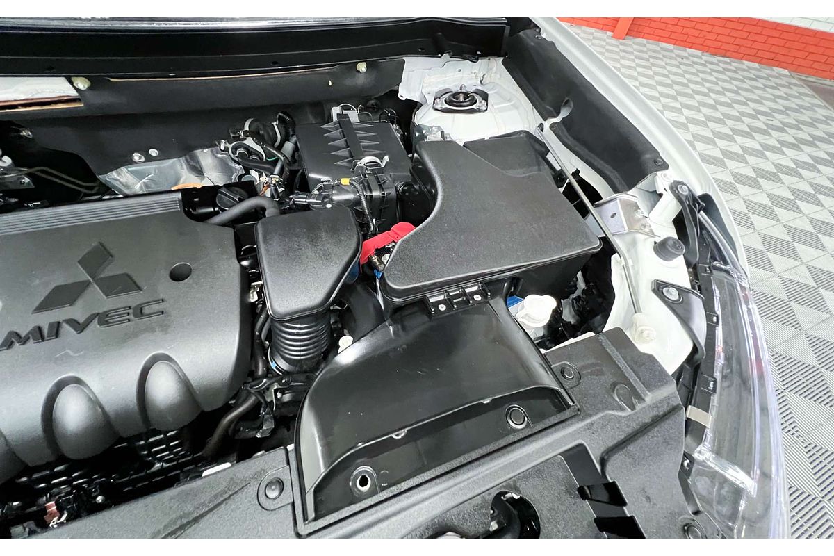 2021 Mitsubishi Outlander LS ZL