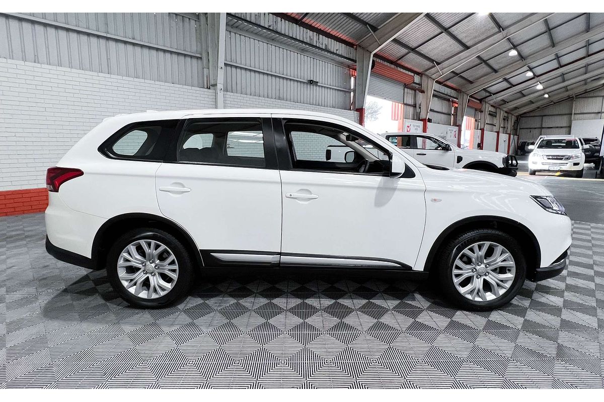 2021 Mitsubishi Outlander LS ZL