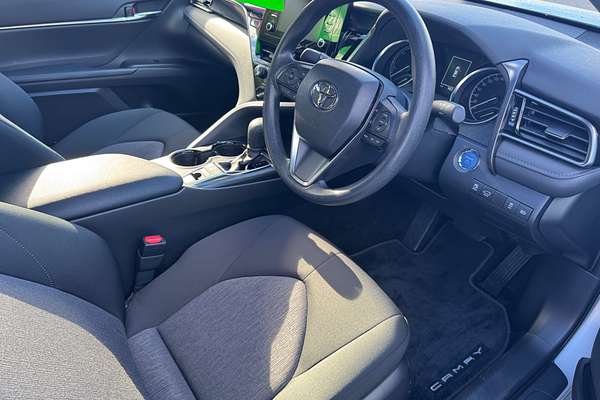 2021 Toyota Camry Ascent AXVH70R