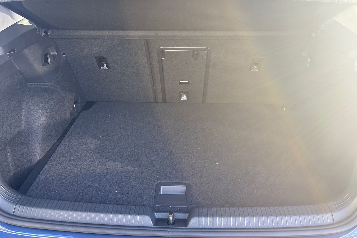 2025 Volkswagen Golf 110TSI Style 8.5