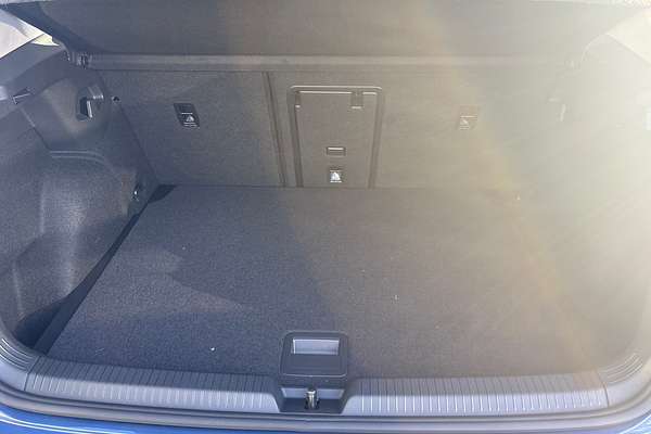 2025 Volkswagen Golf 110TSI Style 8.5