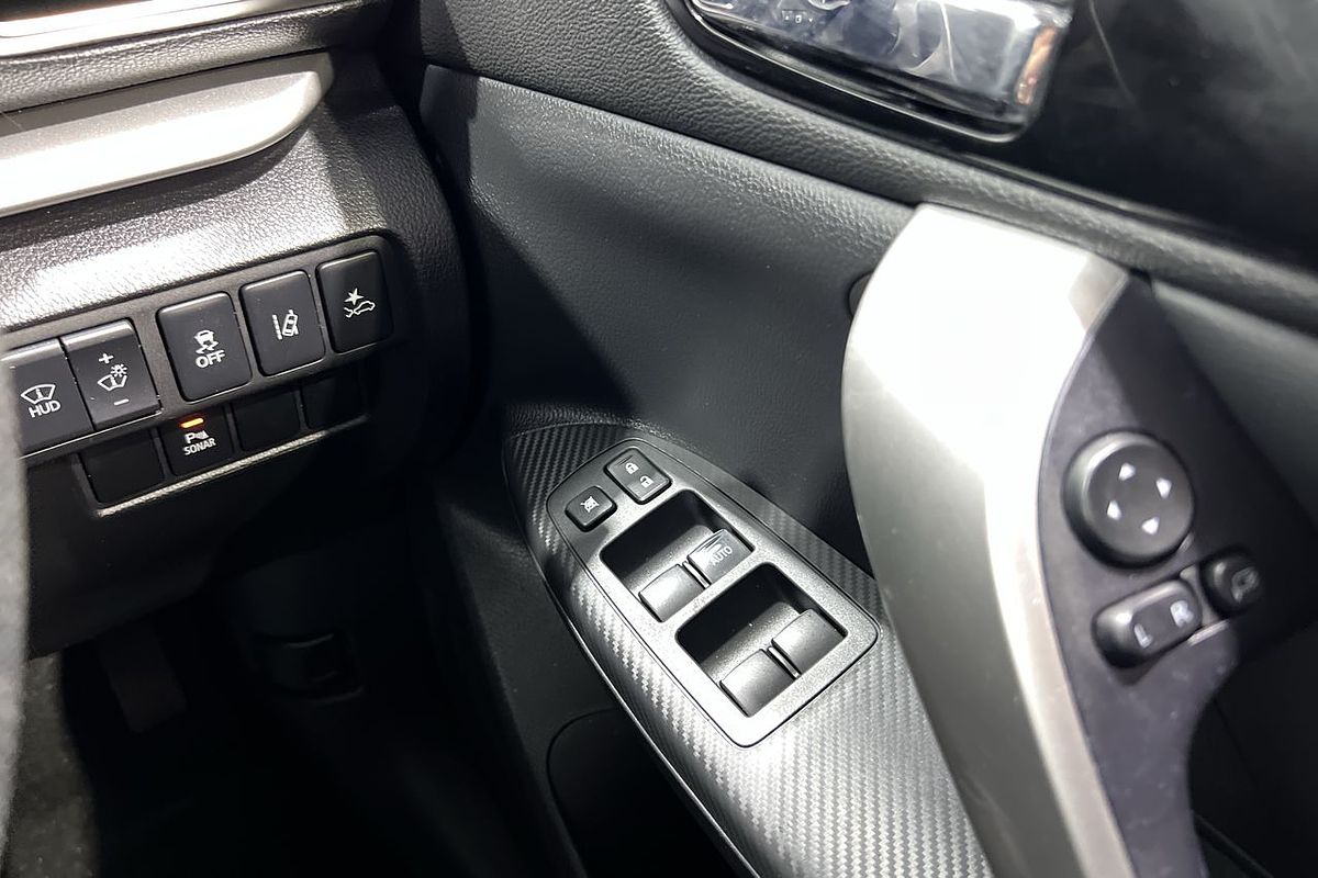 2017 Mitsubishi Eclipse Cross Exceed YA