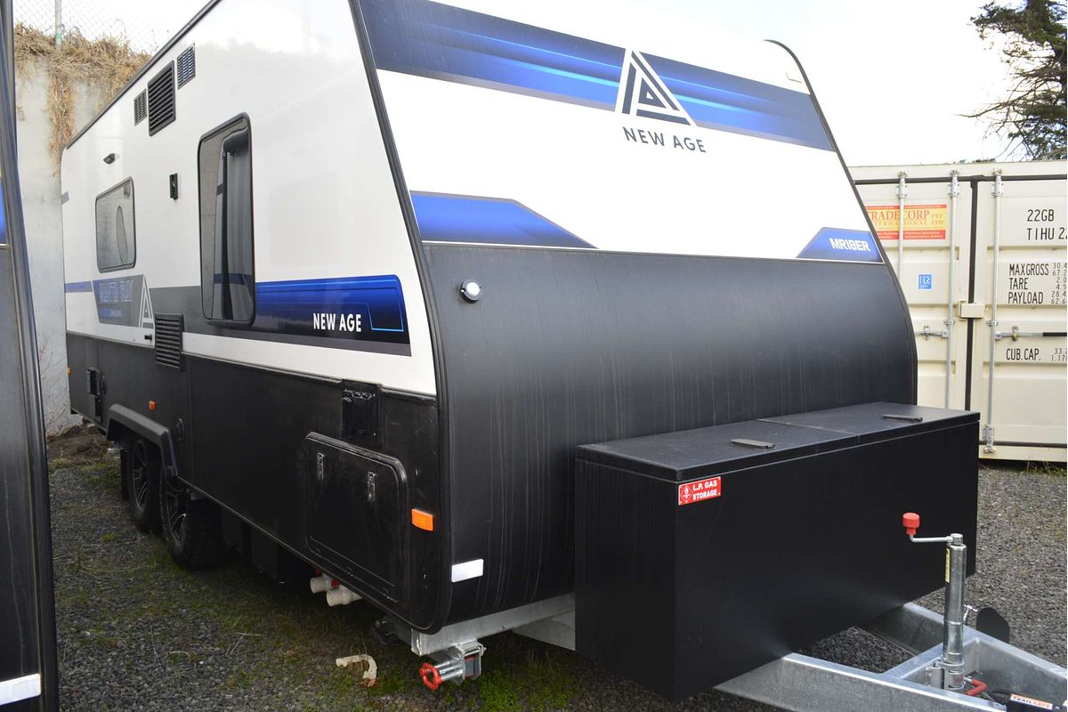 2025 New Age Manta Ray 18ft Embark MY25