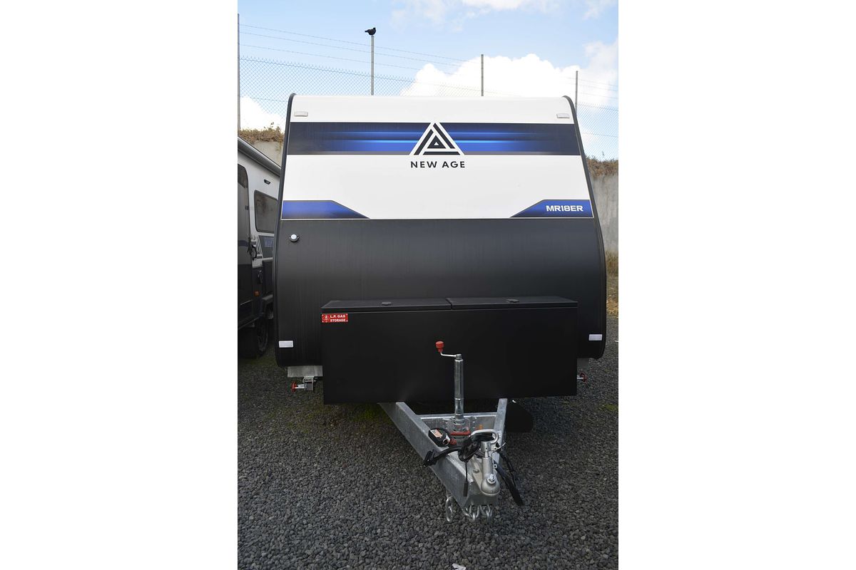 2025 New Age Manta Ray 18ft Embark MY25