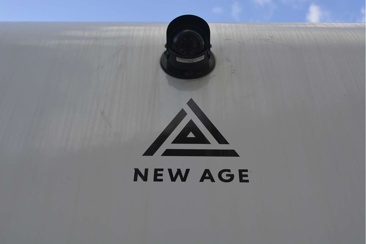 2025 New Age Manta Ray 18ft Embark MY25