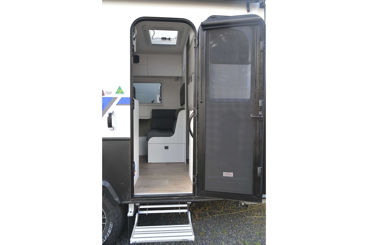 2025 New Age Manta Ray 18ft Embark MY25