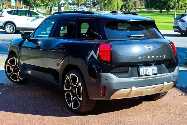 2024 MINI Aceman SE Favoured J05