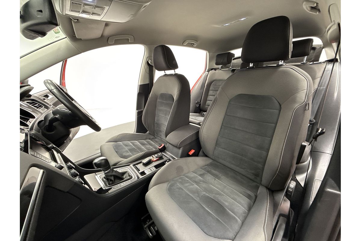 2015 Volkswagen Golf 103TSI Highline 7
