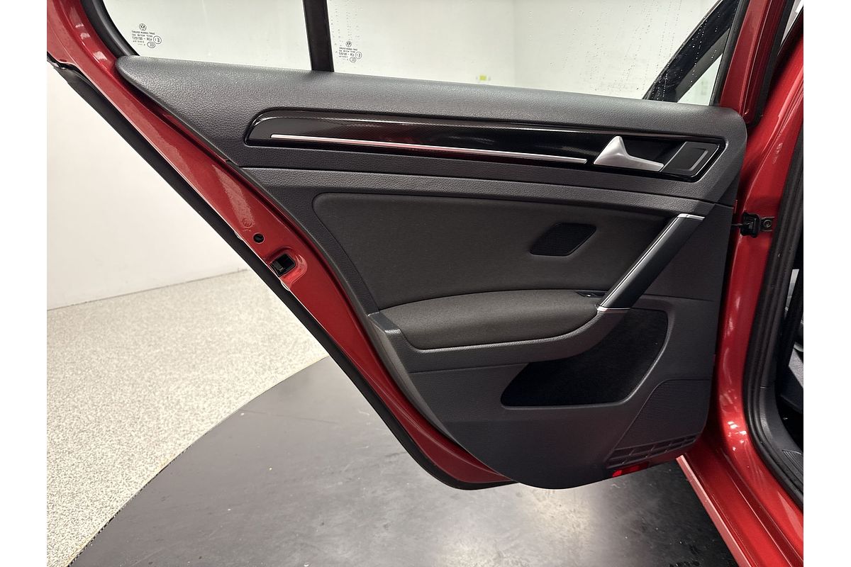 2015 Volkswagen Golf 103TSI Highline 7