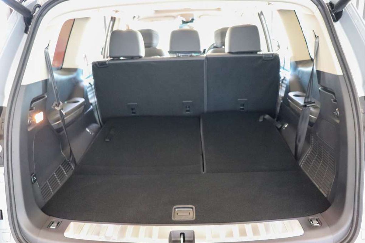 2025 LDV D90 Executive SV9A