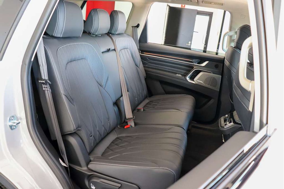 2025 LDV D90 Executive SV9A