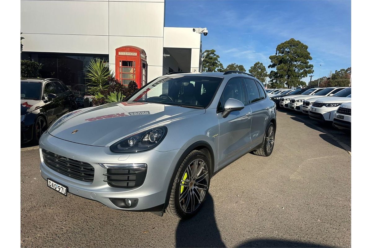 2015 Porsche Cayenne S E-Hybrid 92A