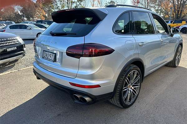 2015 Porsche Cayenne S E-Hybrid 92A