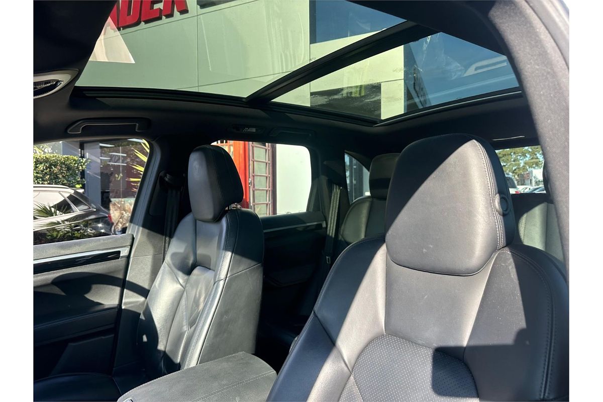 2015 Porsche Cayenne S E-Hybrid 92A