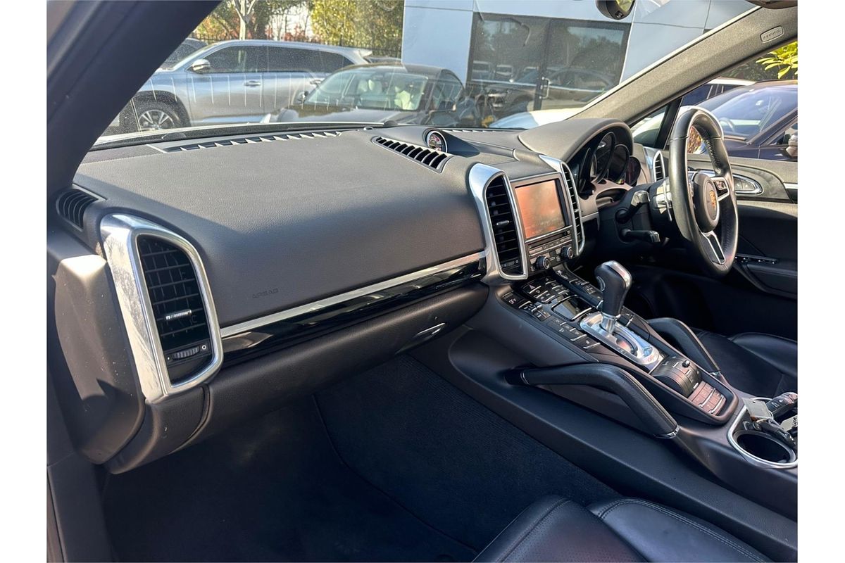 2015 Porsche Cayenne S E-Hybrid 92A