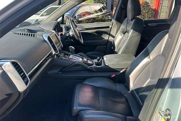 2015 Porsche Cayenne S E-Hybrid 92A