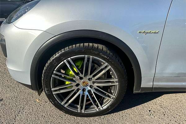 2015 Porsche Cayenne S E-Hybrid 92A