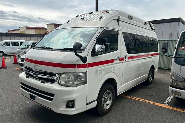 2013 Toyota Hiace 4WD