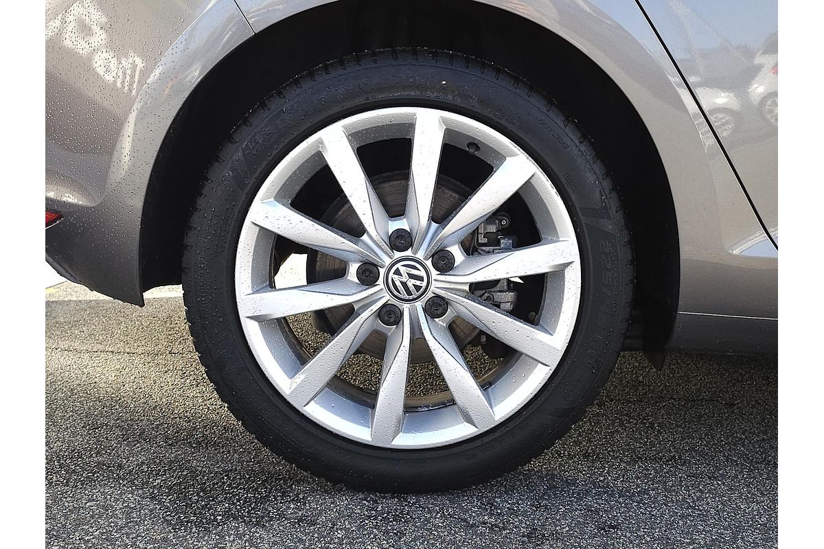 2013 Volkswagen Golf 103TSI Highline 7