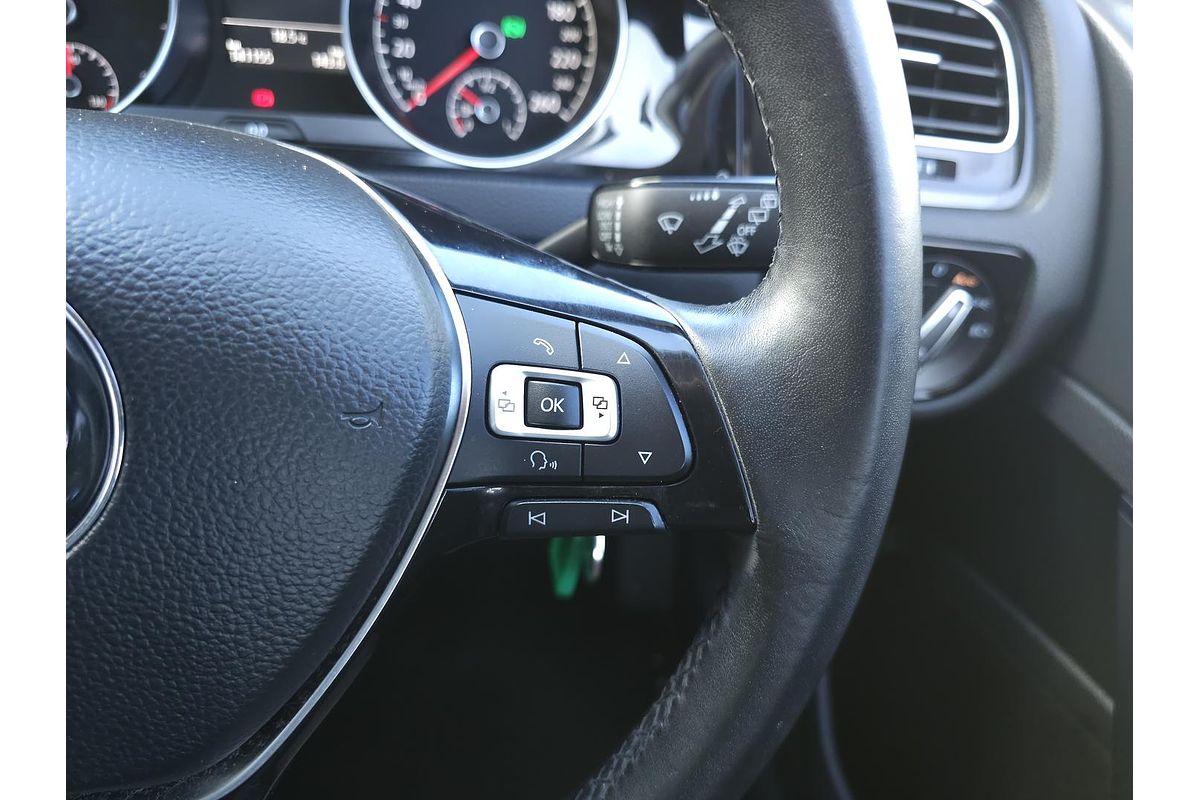 2013 Volkswagen Golf 103TSI Highline 7