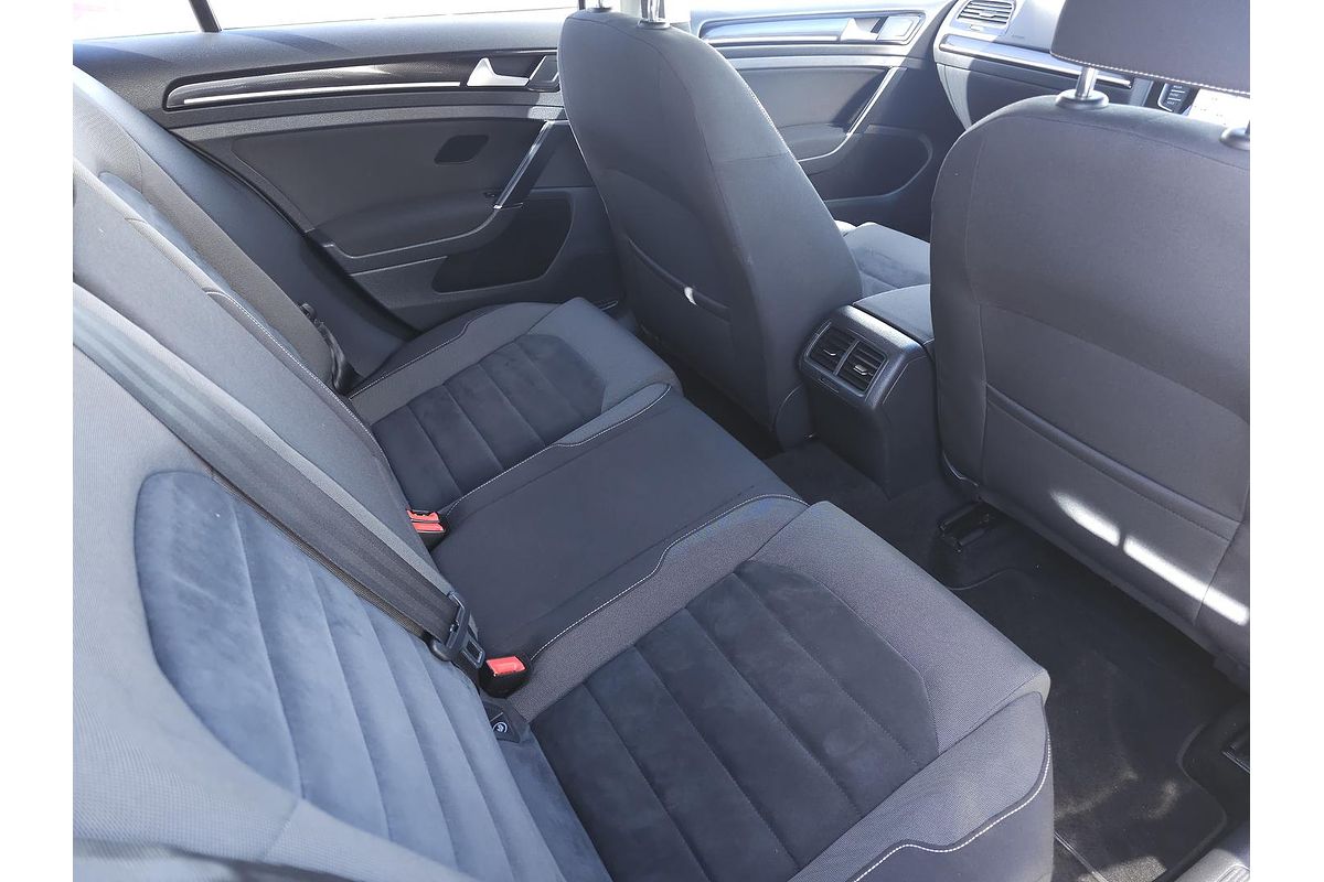 2013 Volkswagen Golf 103TSI Highline 7