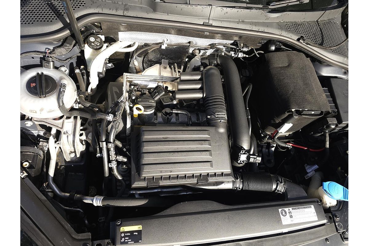 2013 Volkswagen Golf 103TSI Highline 7