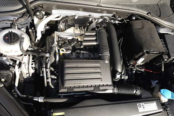 2013 Volkswagen Golf 103TSI Highline 7
