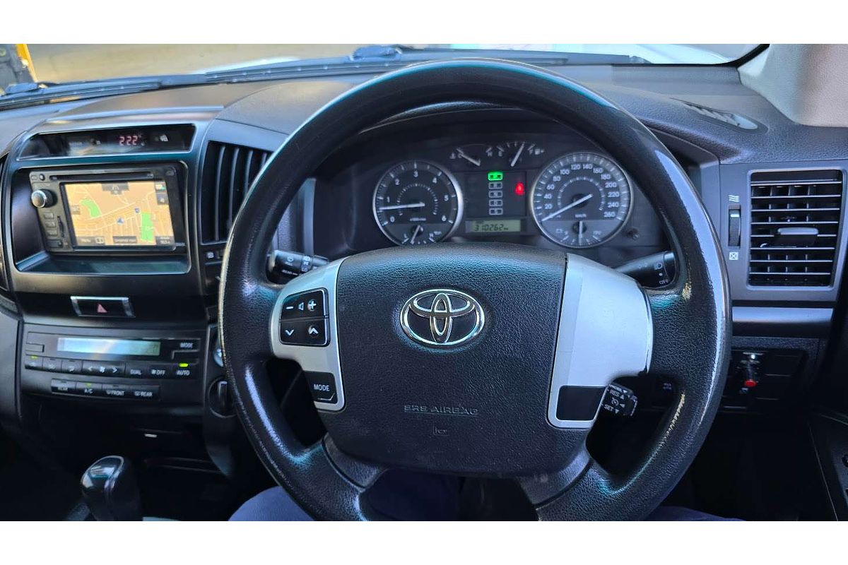 2014 Toyota Landcruiser GXL VDJ200R