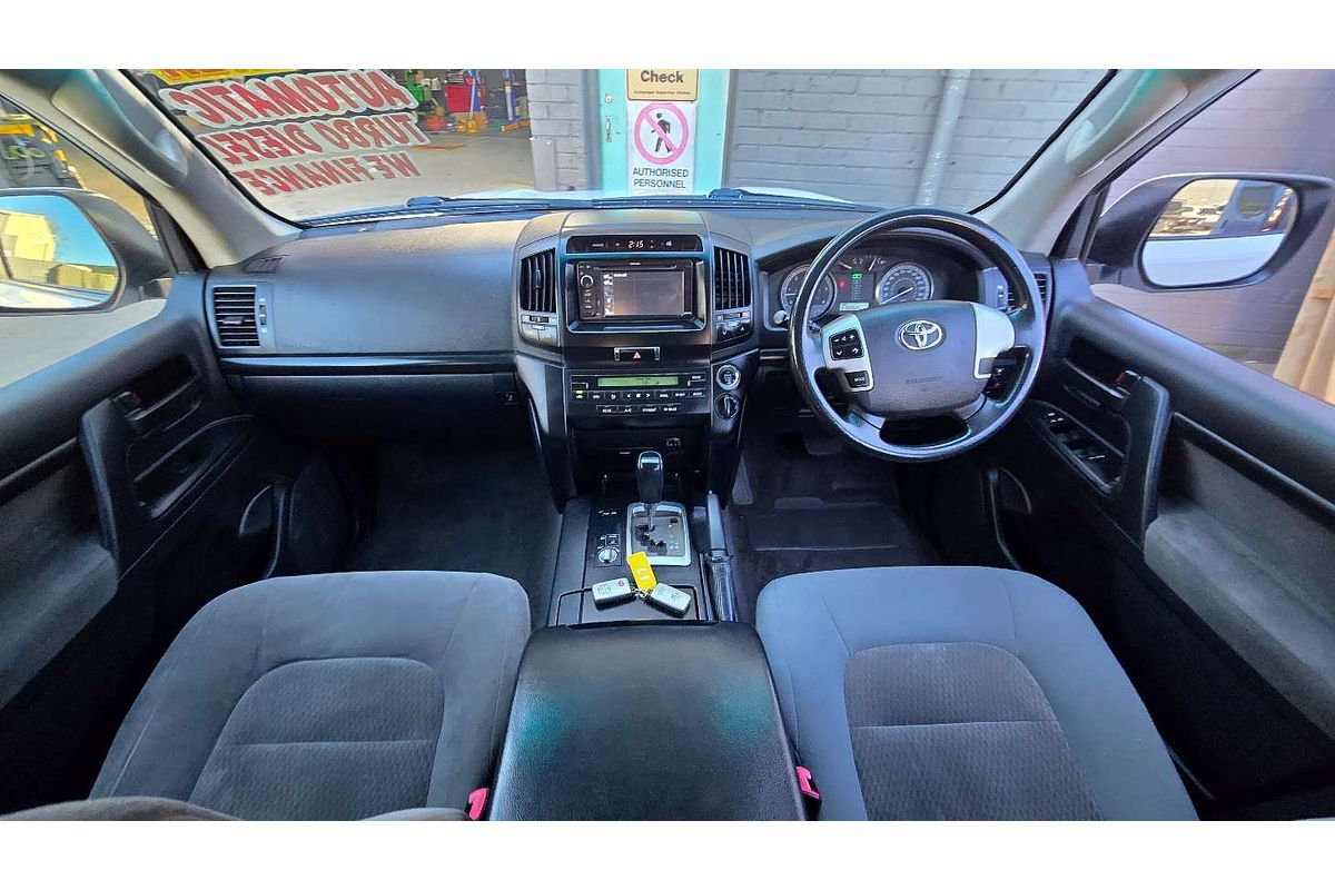 2014 Toyota Landcruiser GXL VDJ200R