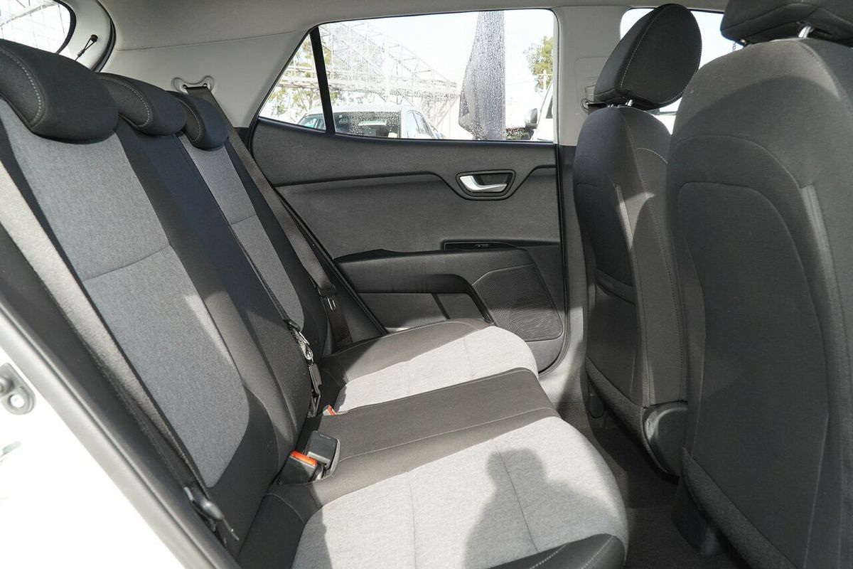 2023 Kia Stonic S YB