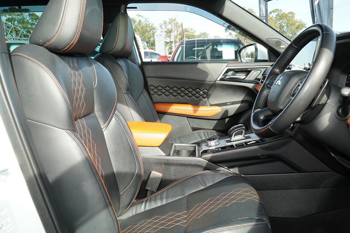 2022 Mitsubishi Outlander Exceed Tourer ZM
