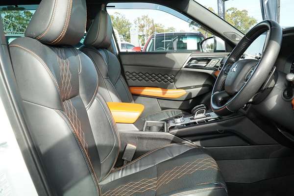 2022 Mitsubishi Outlander Exceed Tourer ZM