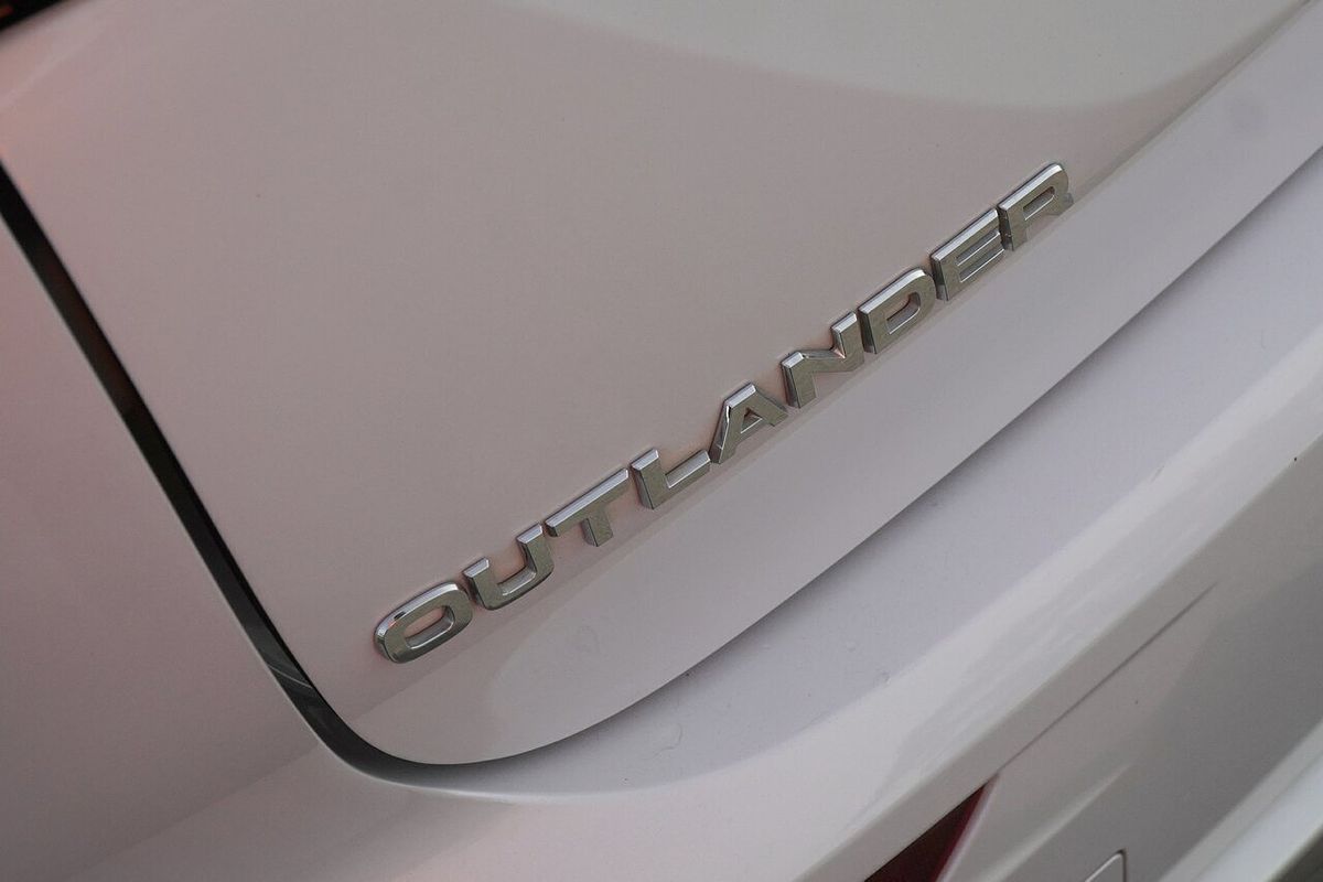 2022 Mitsubishi Outlander Exceed Tourer ZM