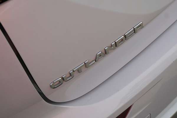 2022 Mitsubishi Outlander Exceed Tourer ZM