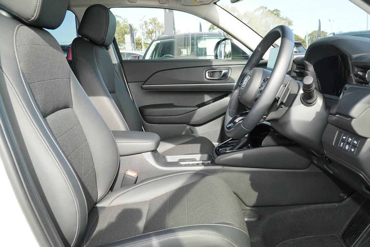 2023 Honda HR-V e:HEV L