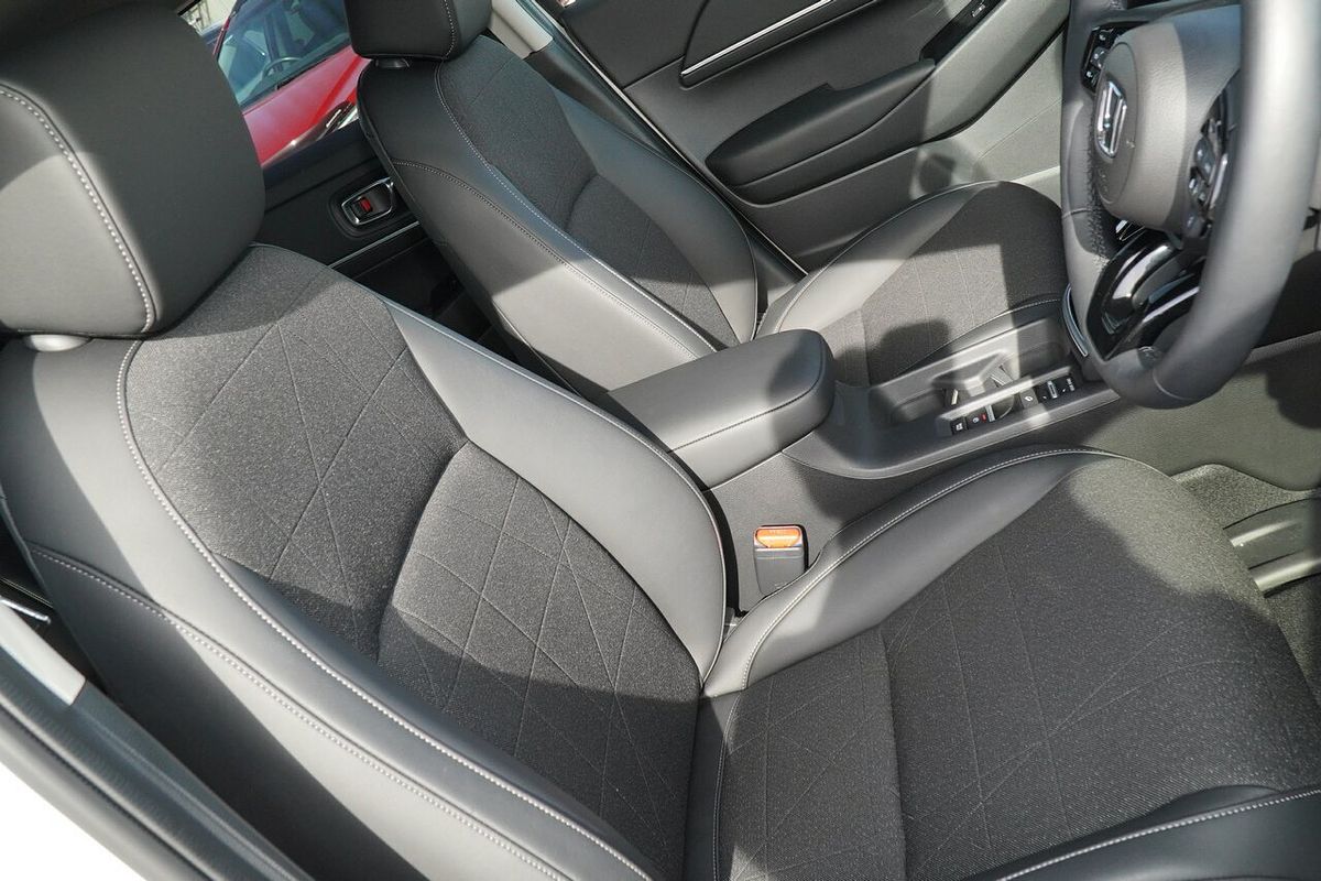 2023 Honda HR-V e:HEV L