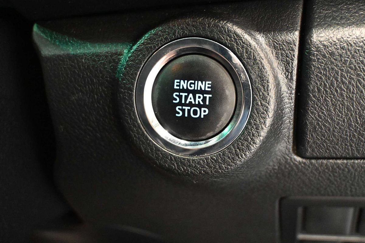 2020 Toyota Hilux SR5 GUN126R 4X4