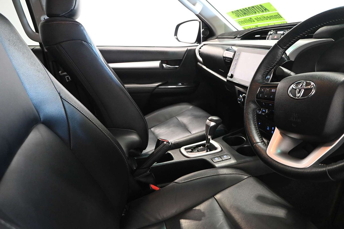 2020 Toyota Hilux SR5 GUN126R 4X4