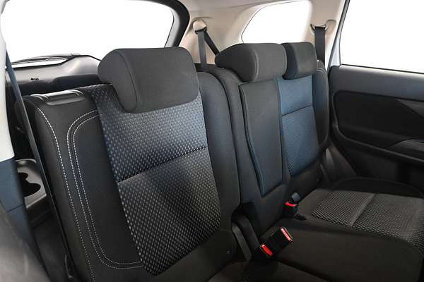 2018 Mitsubishi Outlander ES ZL