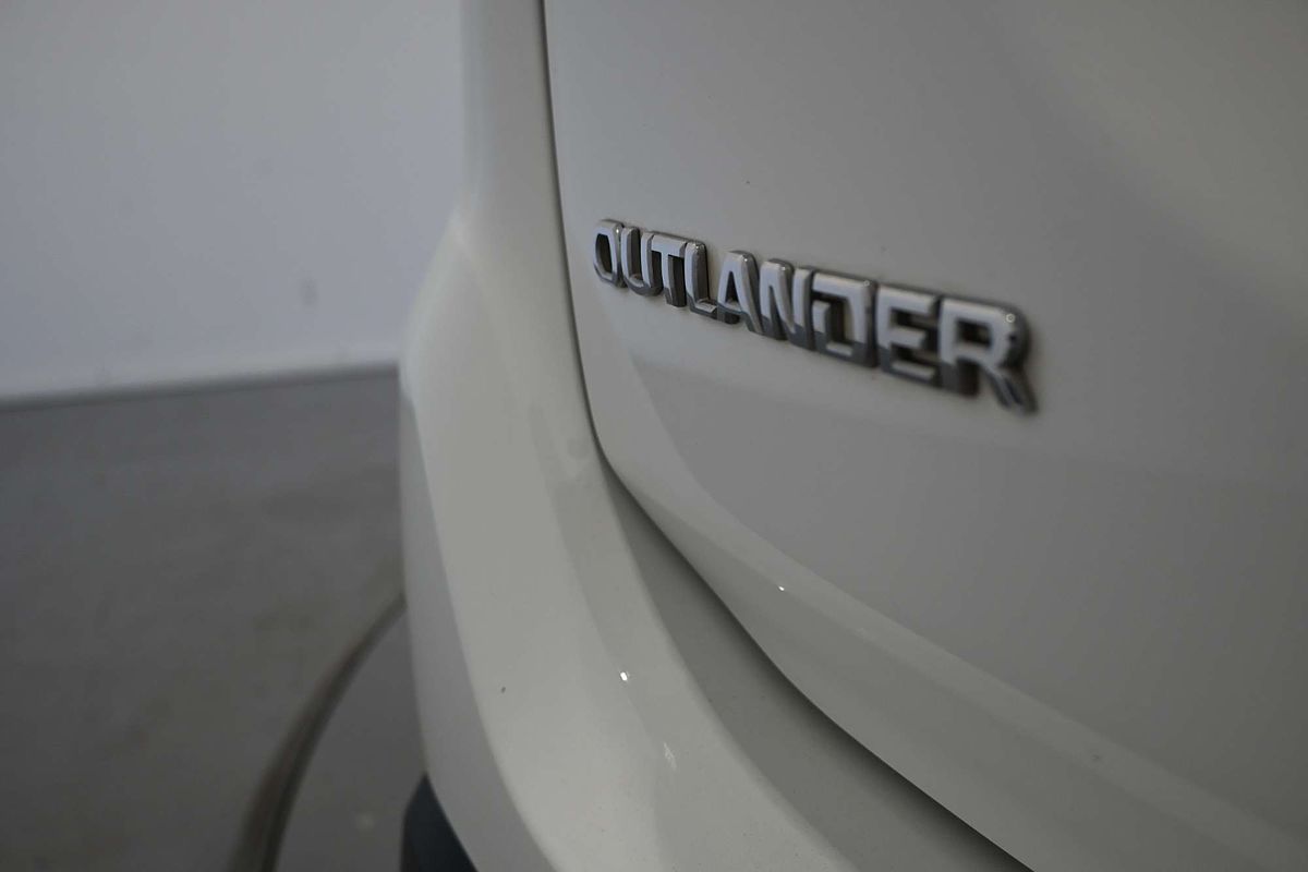 2018 Mitsubishi Outlander ES ZL