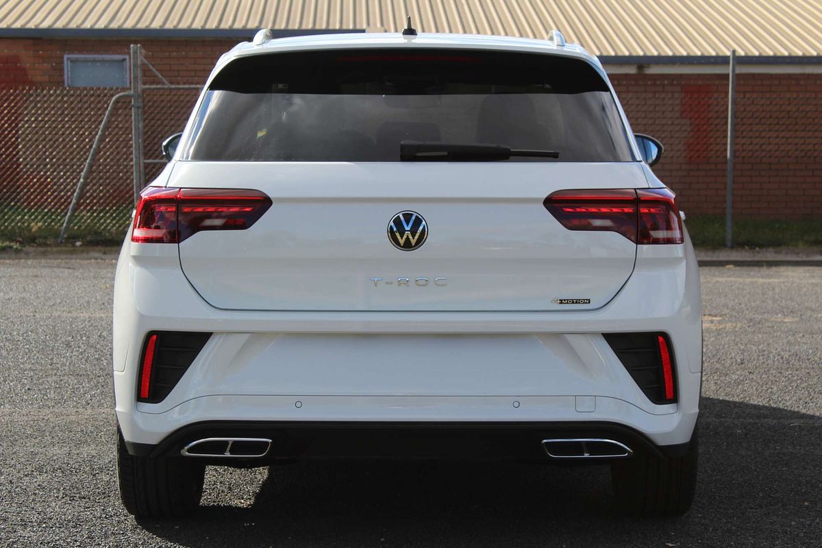 2025 Volkswagen T-Roc 140TSI R-Line D11