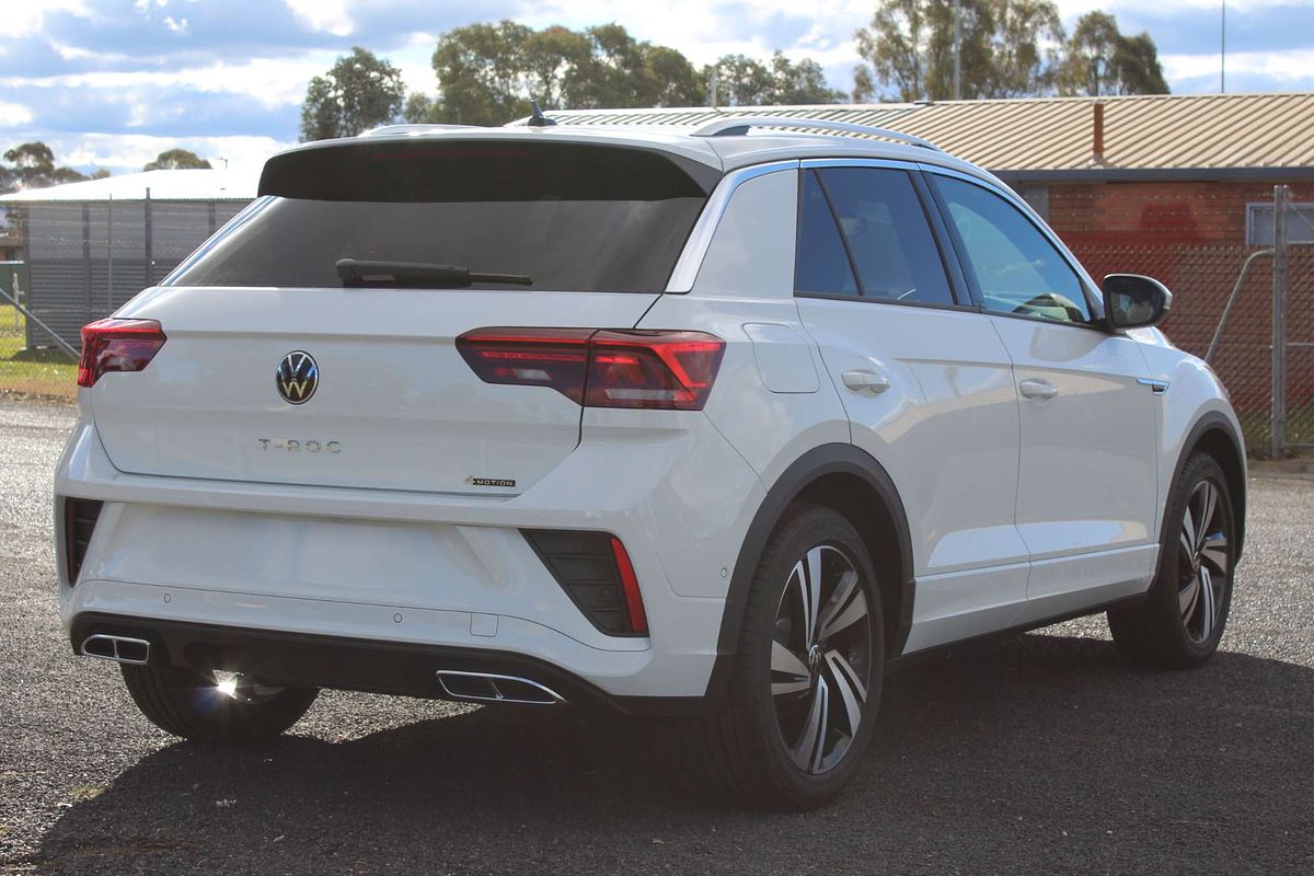 2025 Volkswagen T-Roc 140TSI R-Line D11
