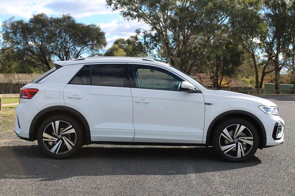 2025 Volkswagen T-Roc 140TSI R-Line D11