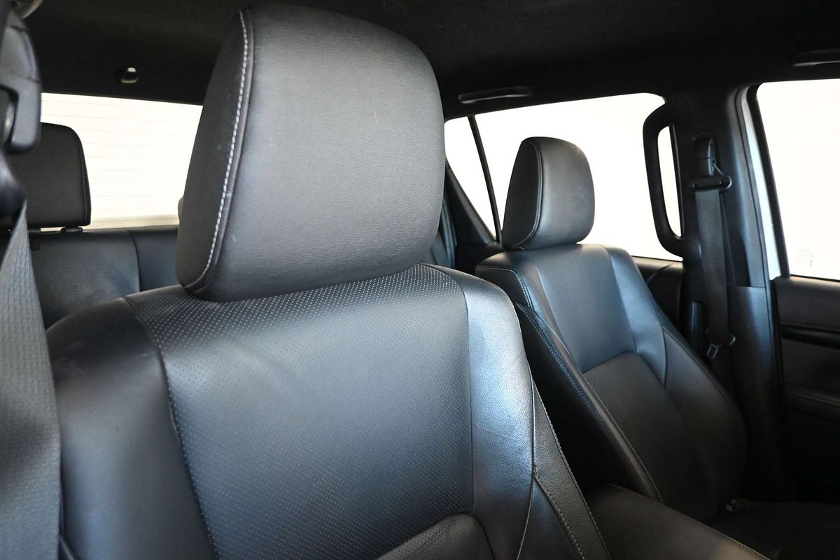 2019 Toyota Hilux Rogue GUN126R 4X4