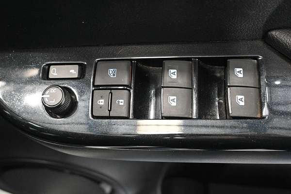 2019 Toyota Hilux Rogue GUN126R 4X4