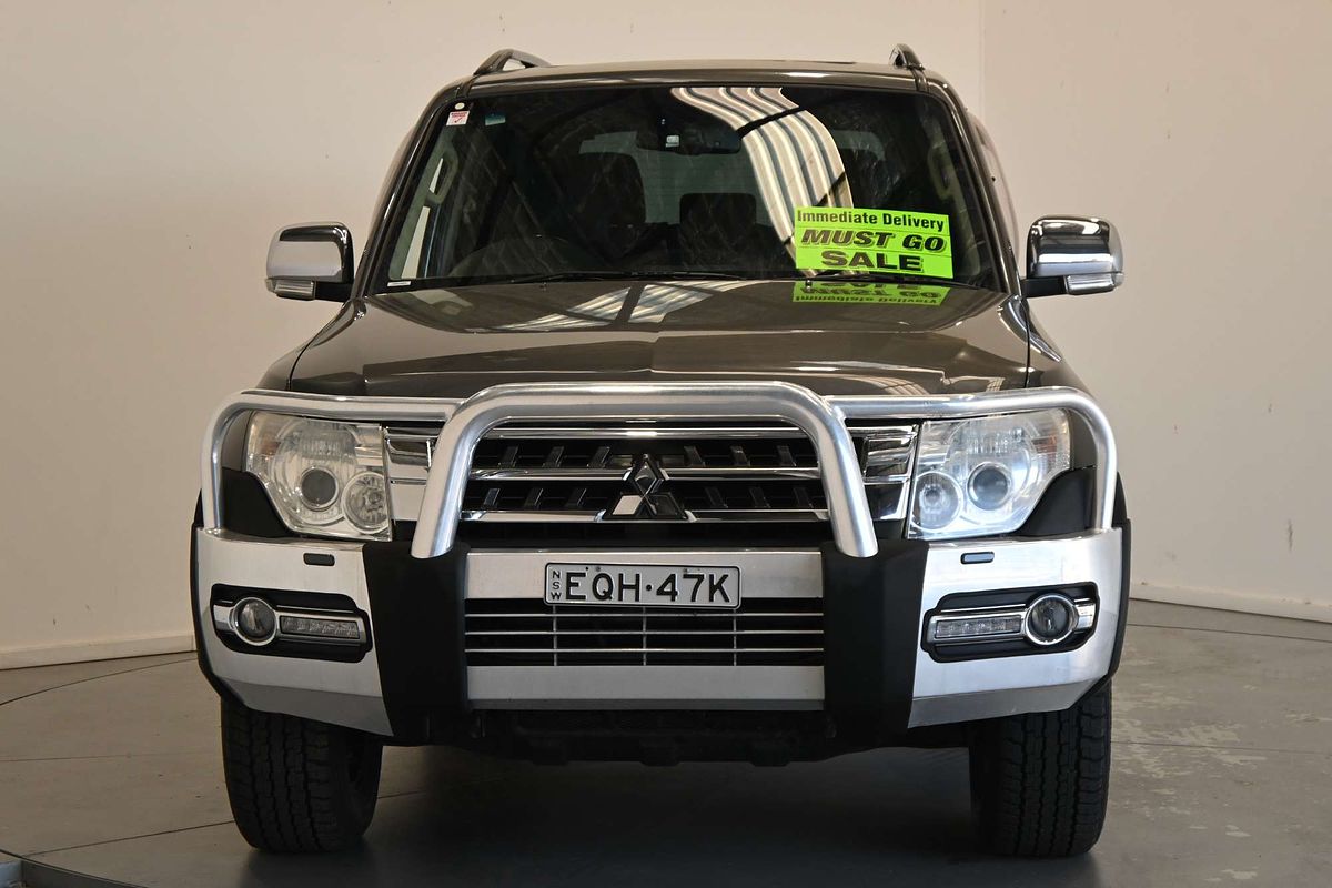 2014 Mitsubishi Pajero Exceed NX