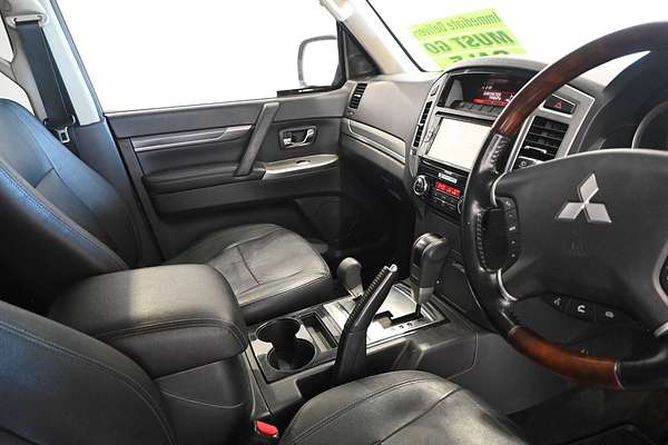 2014 Mitsubishi Pajero Exceed NX