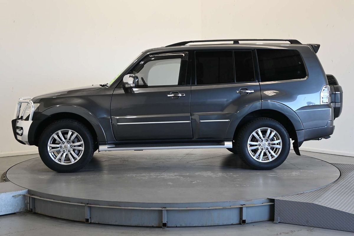 2014 Mitsubishi Pajero Exceed NX