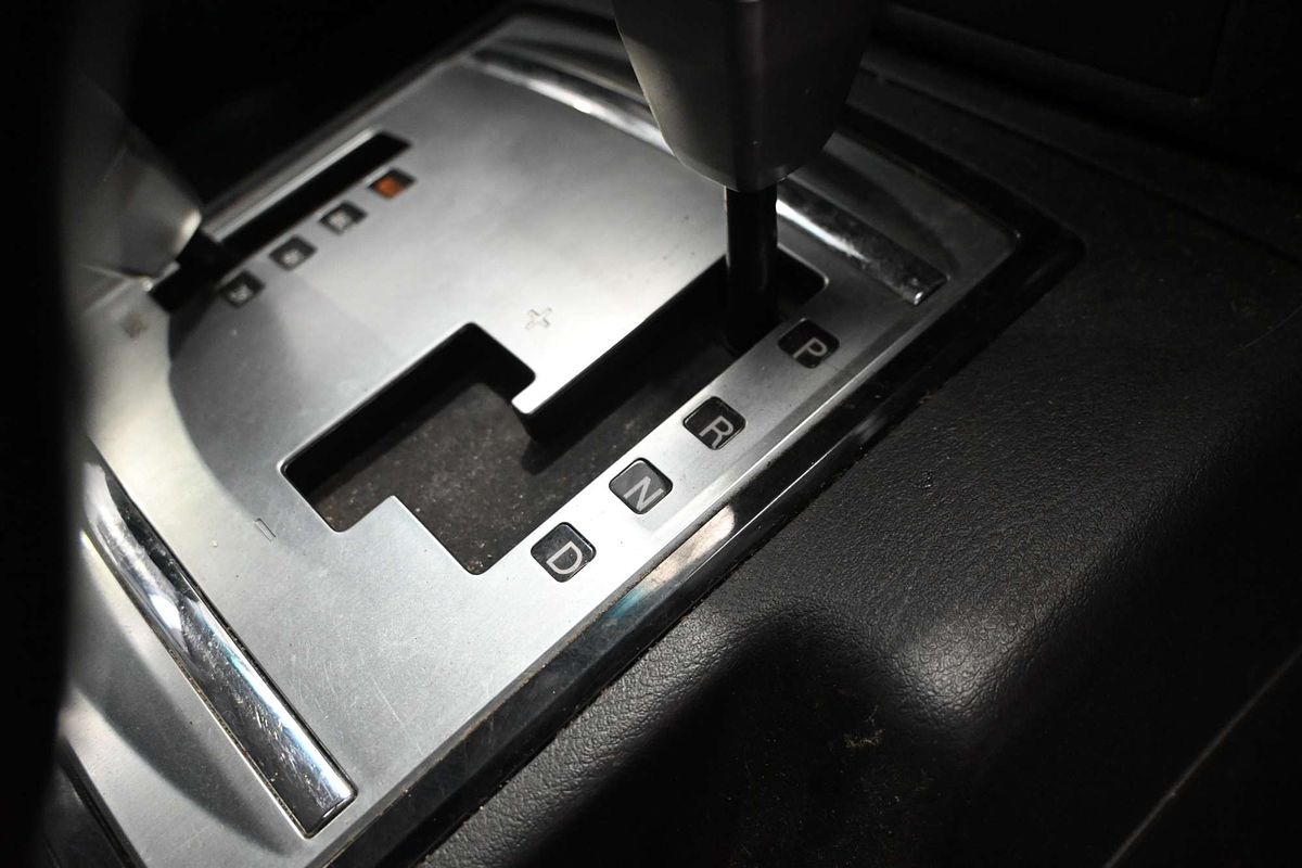 2014 Mitsubishi Pajero Exceed NX