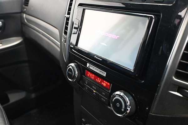 2014 Mitsubishi Pajero Exceed NX